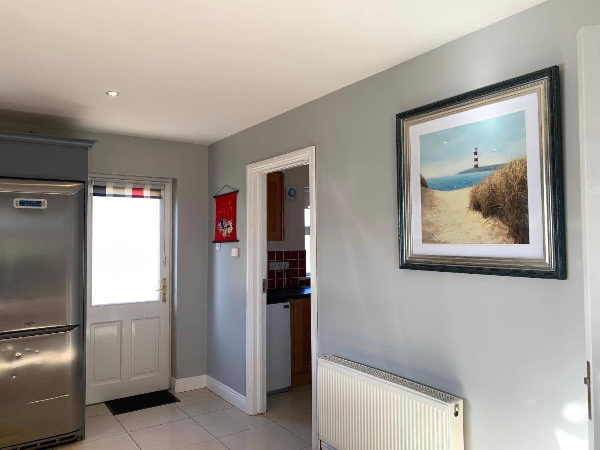 Seascape On The Edge Of Town: 4 Beds All Ensuite. Belmullet Exterior foto