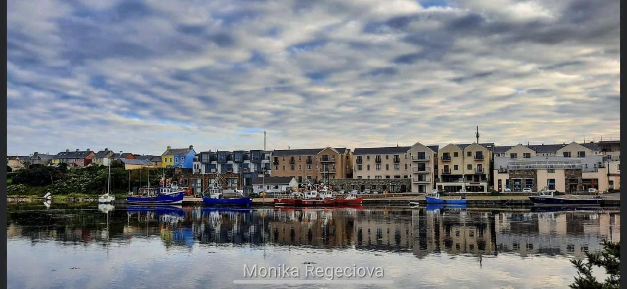 Seascape On The Edge Of Town: 4 Beds All Ensuite. Belmullet Exterior foto